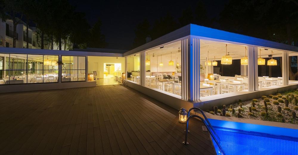 Liv Hotel By Bellazure Akiarlar Exterior foto